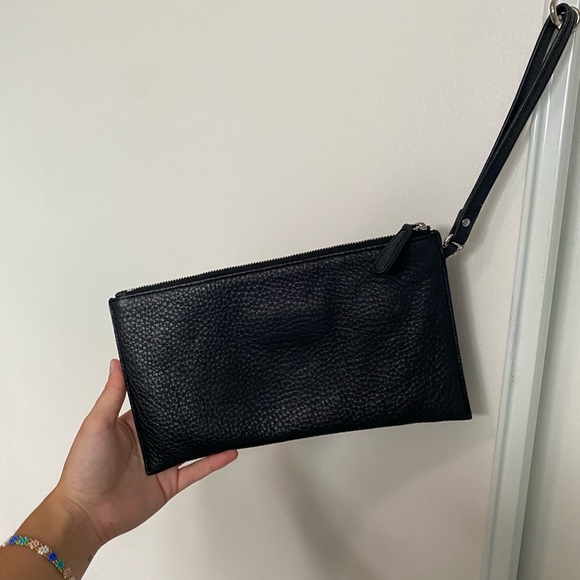 Black Micheal kors wristlet - Picture 2 of 3
